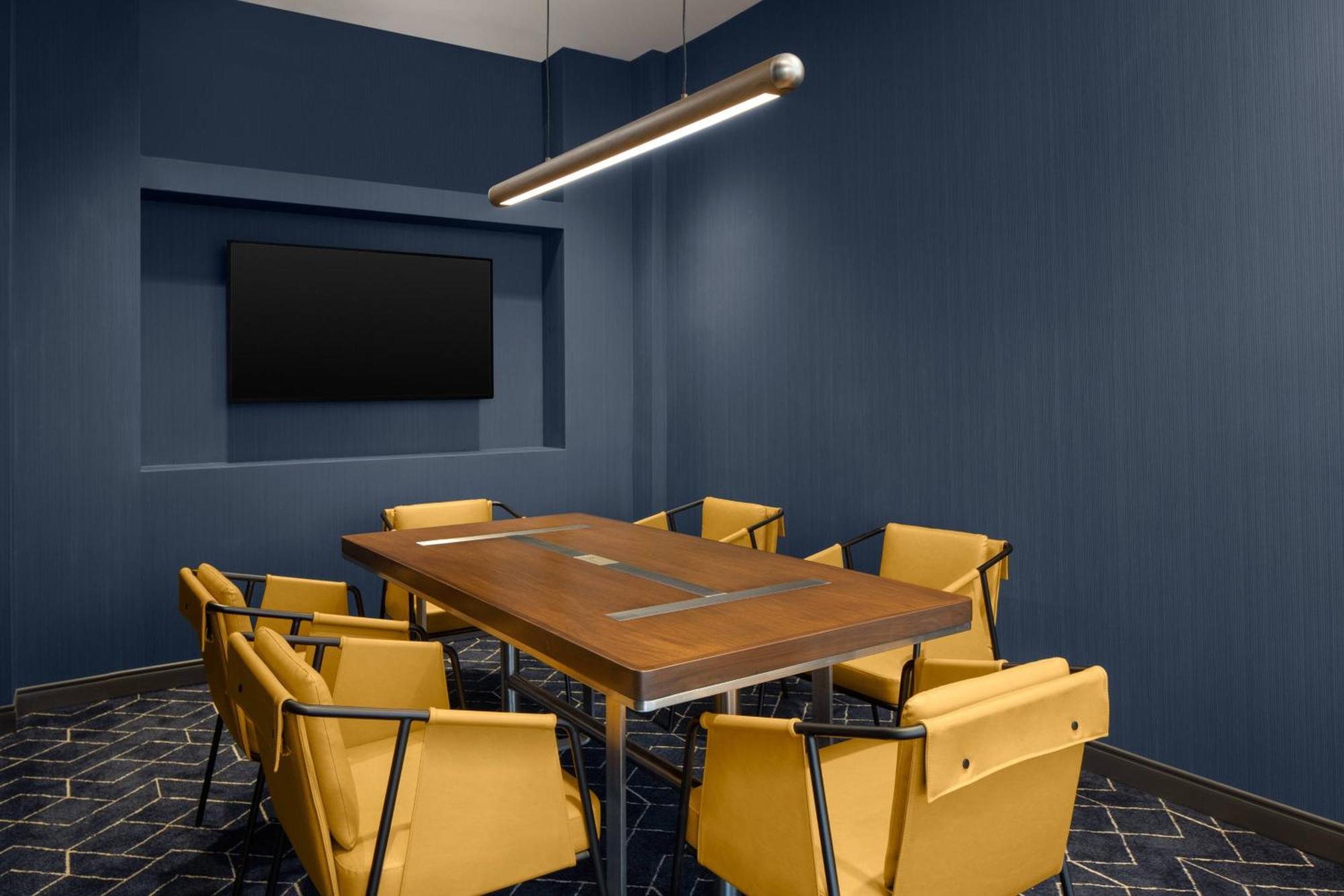 Courtyard By Marriott Lansing Downtown Hotel Ngoại thất bức ảnh
