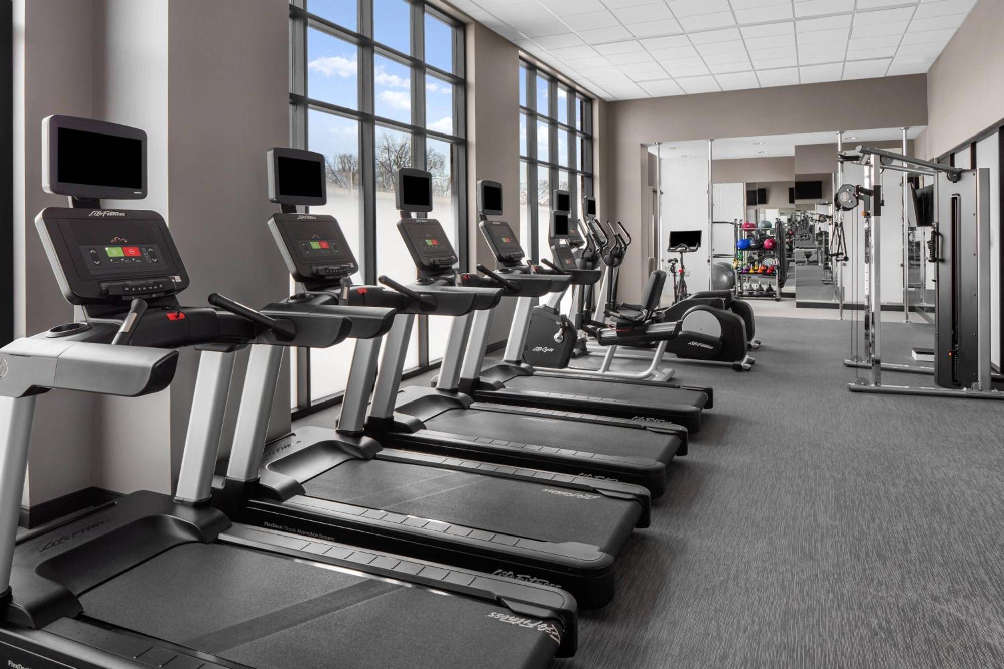 Courtyard By Marriott Lansing Downtown Hotel Ngoại thất bức ảnh