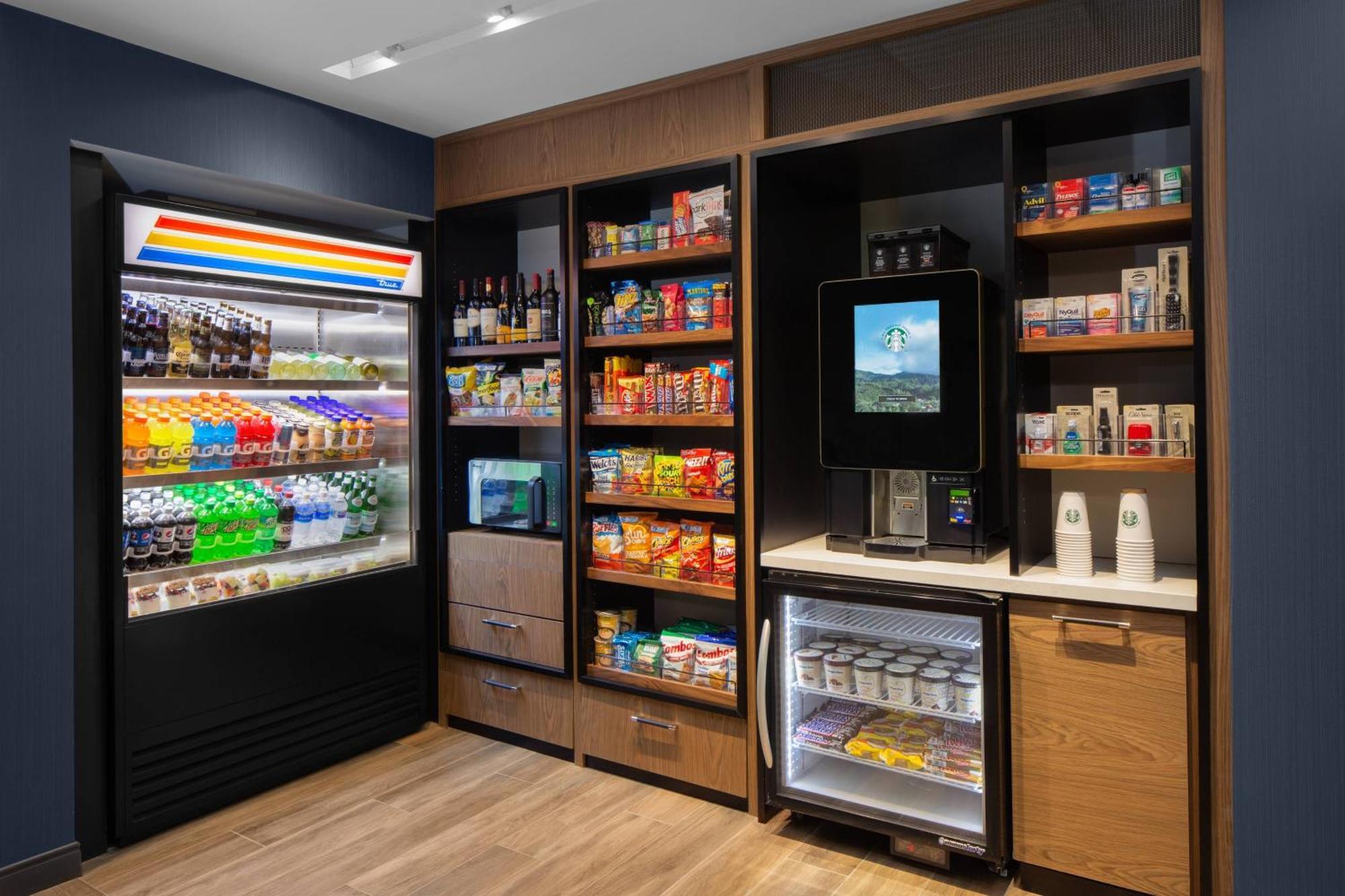 Courtyard By Marriott Lansing Downtown Hotel Ngoại thất bức ảnh